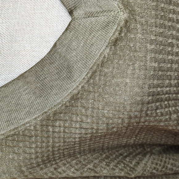 We The Free South Side Thermal Top. NWT - Picture 2 of 8